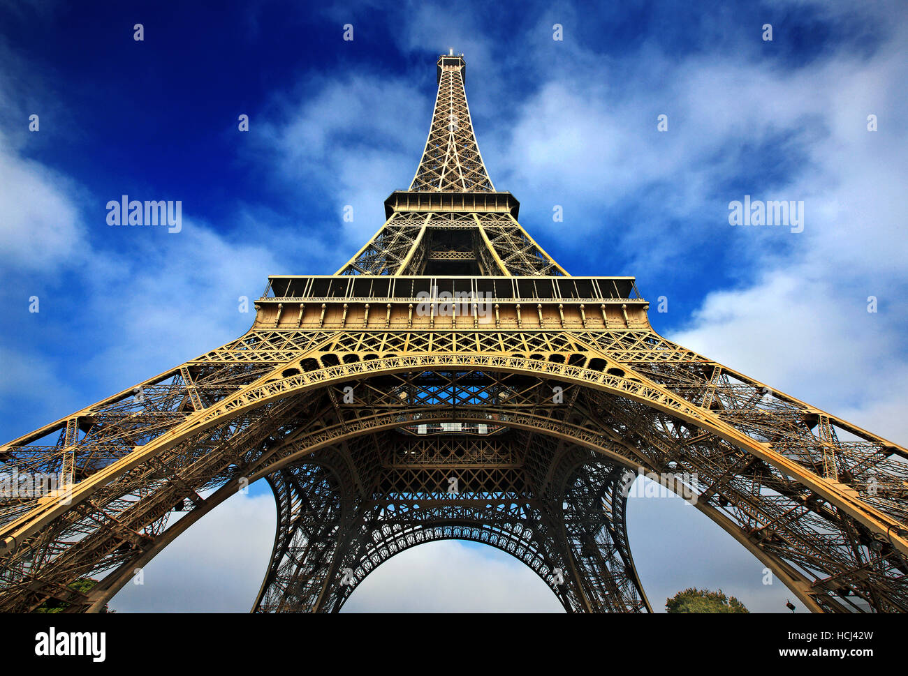 Detail High Resolution Eiffel Tower Nomer 48