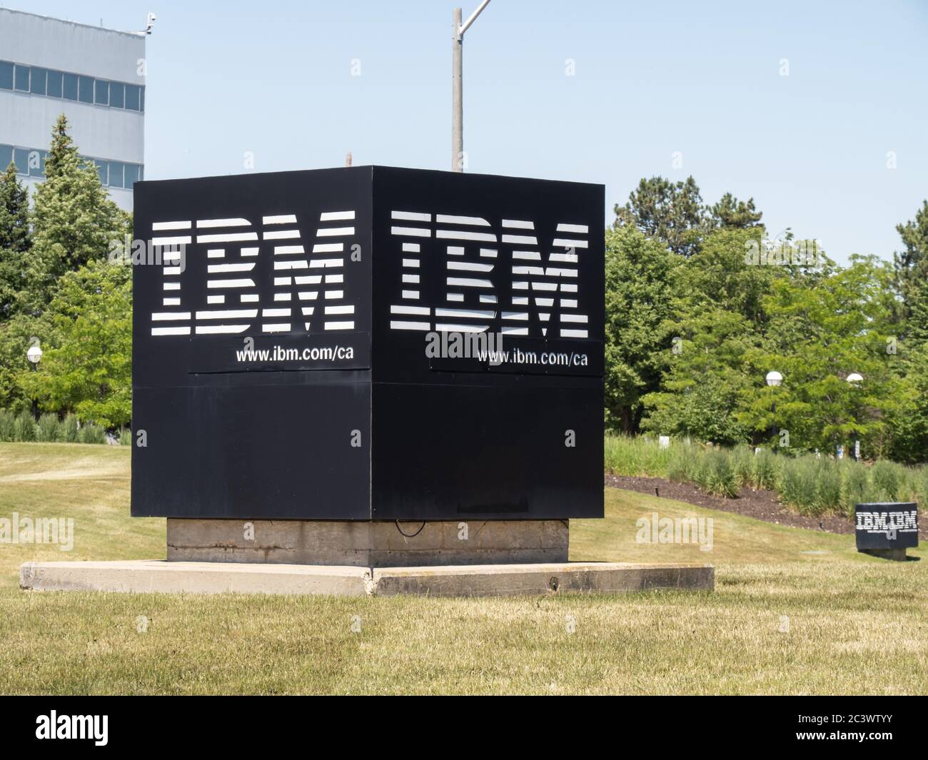 Detail High Resolution Ibm Logo Nomer 16