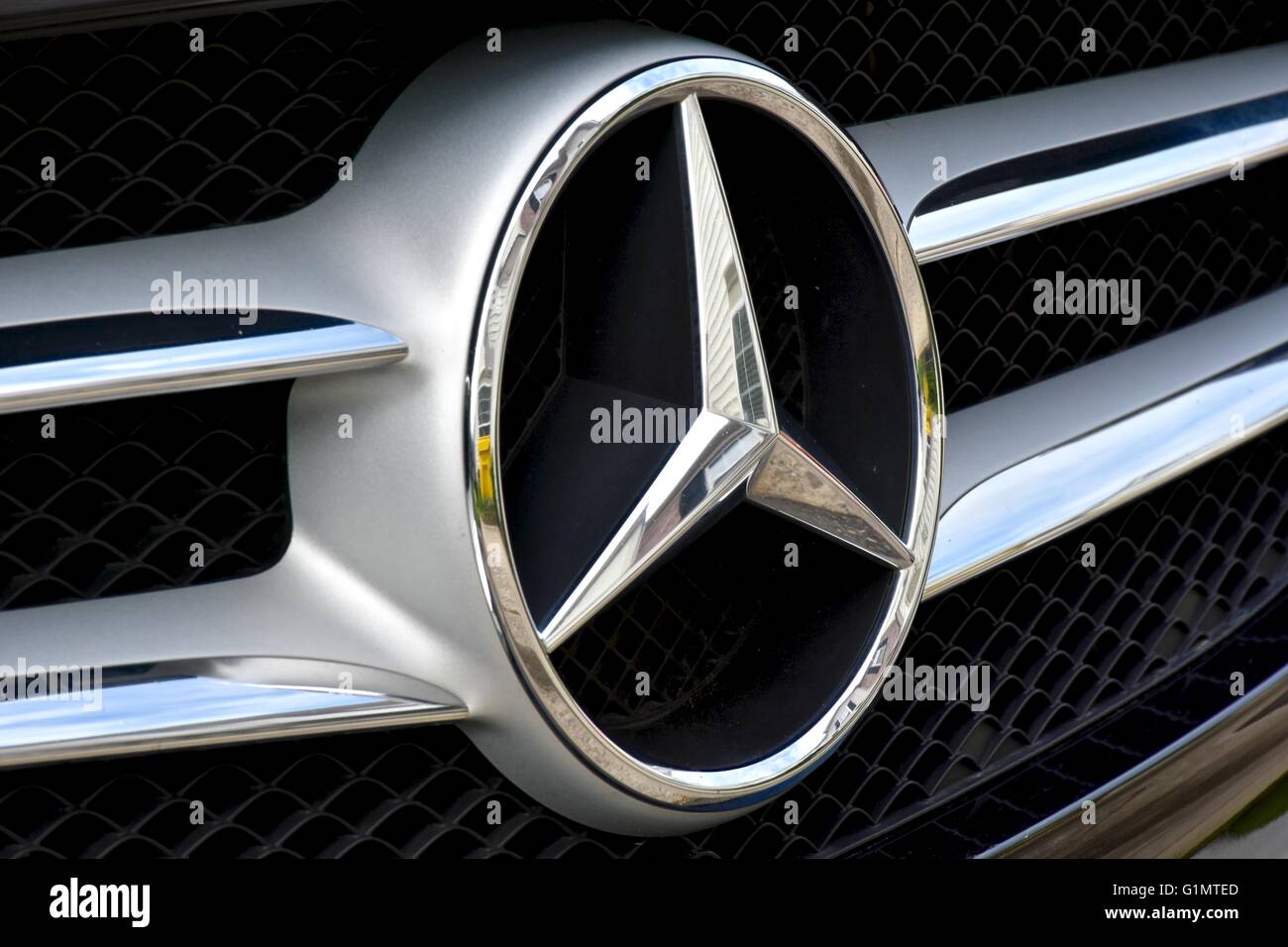 Detail High Resolution Mercedes Benz Logo Nomer 39