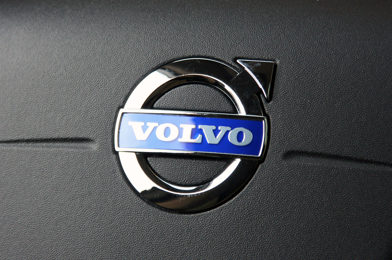 Detail High Resolution Volvo Logo Nomer 21