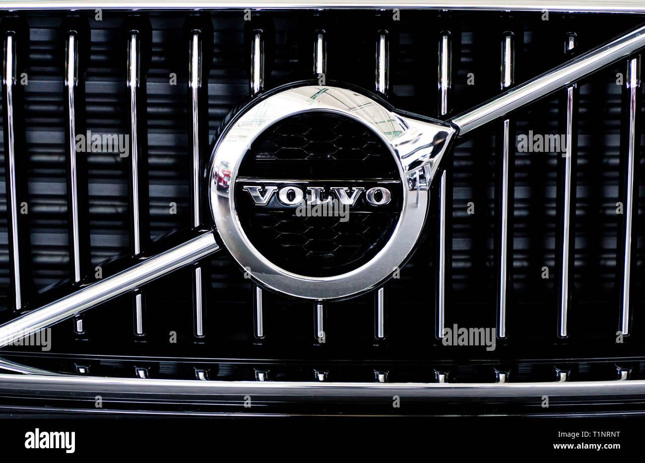 Detail High Resolution Volvo Logo Nomer 33