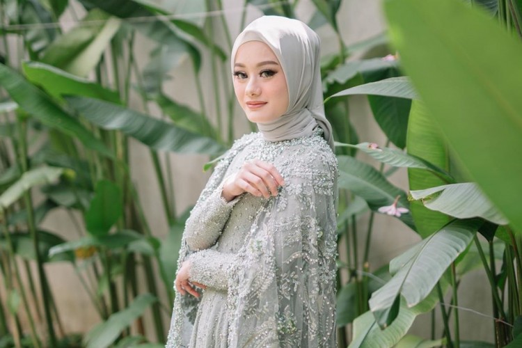 Detail Hijab Akad Nikah Simple Nomer 46