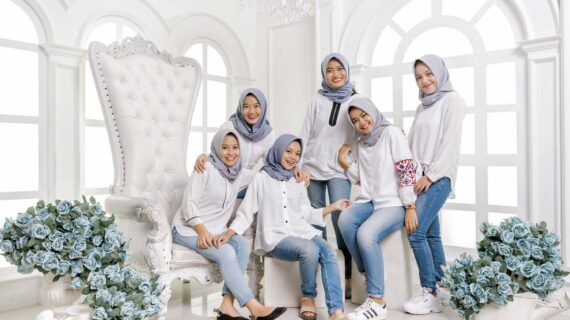 Detail Hijab Tema Photo Studio Bareng Sahabat Nomer 25