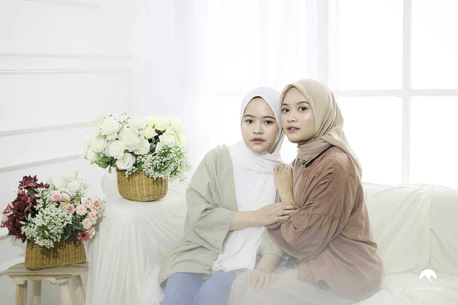 Detail Hijab Tema Photo Studio Bareng Sahabat Nomer 39