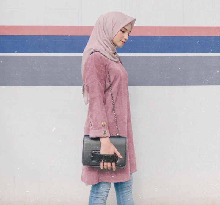 Detail Hijab Yang Cocok Untuk Baju Warna Dusty Pink Nomer 7