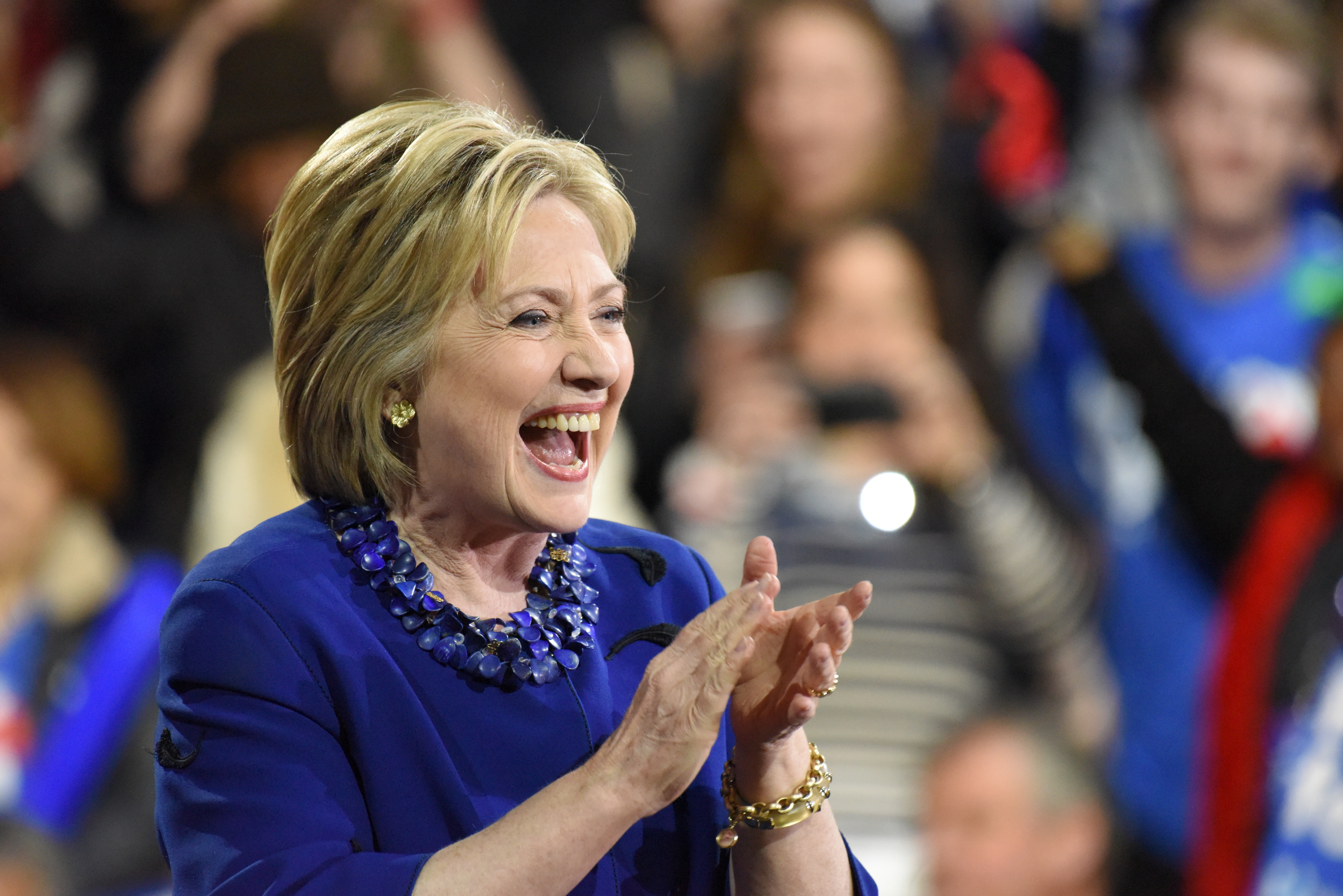 Hillary Clinton Clapping - KibrisPDR