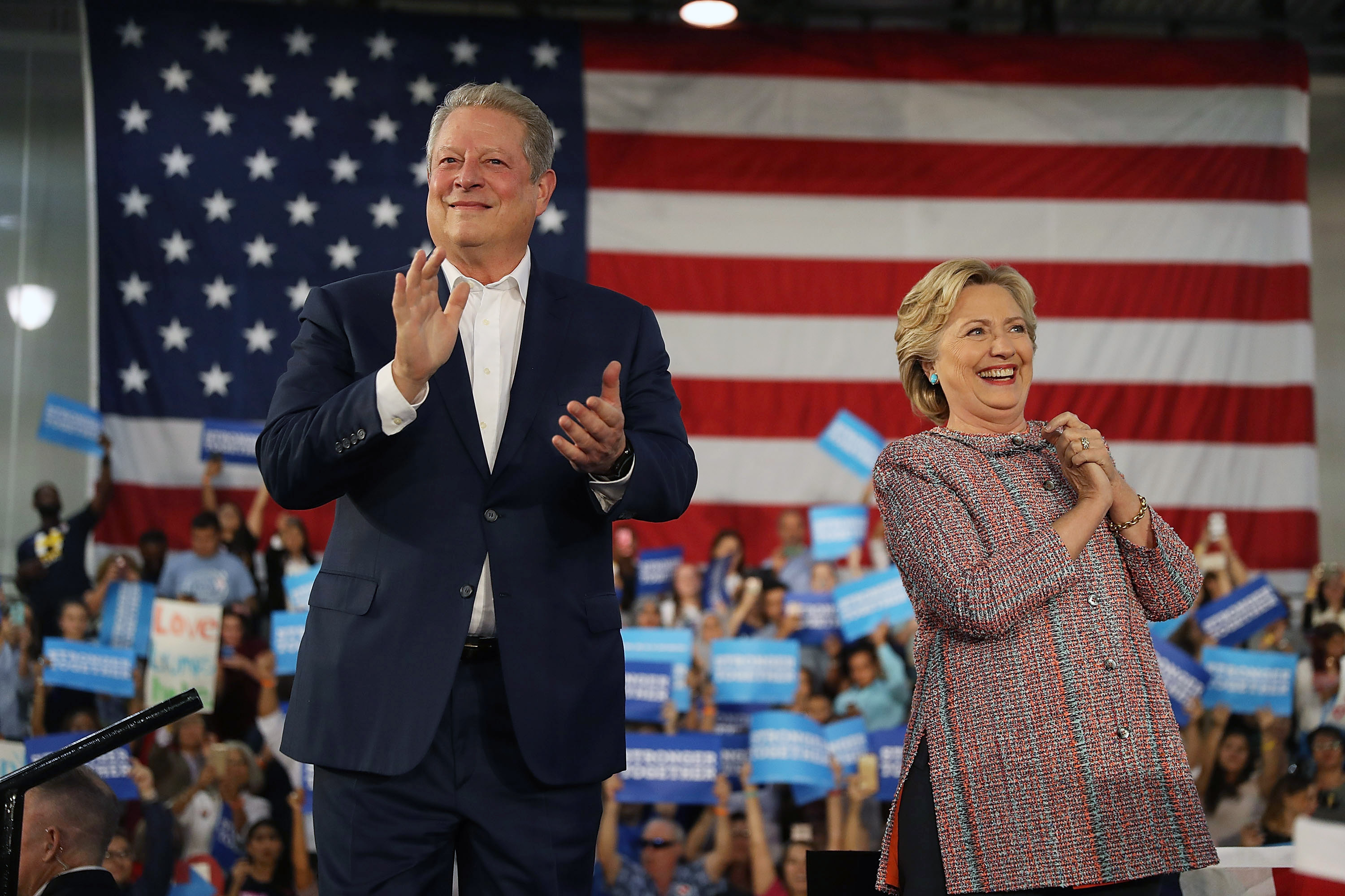 Detail Hillary Clinton Clapping Nomer 14