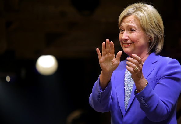 Detail Hillary Clinton Clapping Nomer 4
