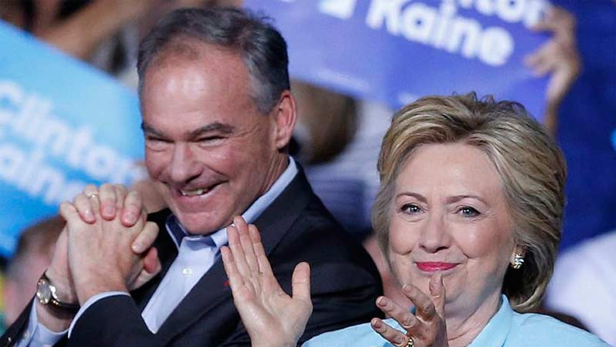 Detail Hillary Clinton Clapping Nomer 35