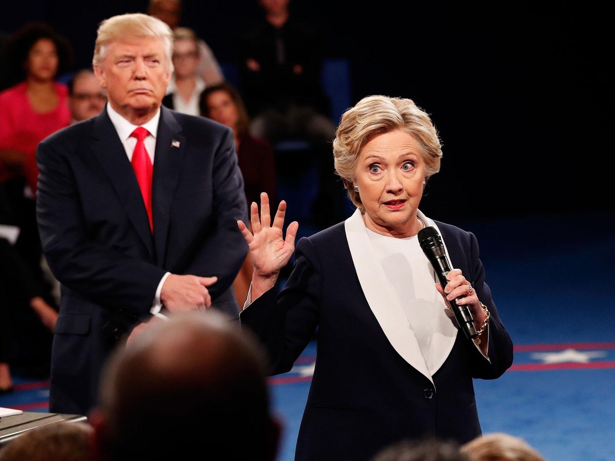 Detail Hillary Clinton Clapping Nomer 40