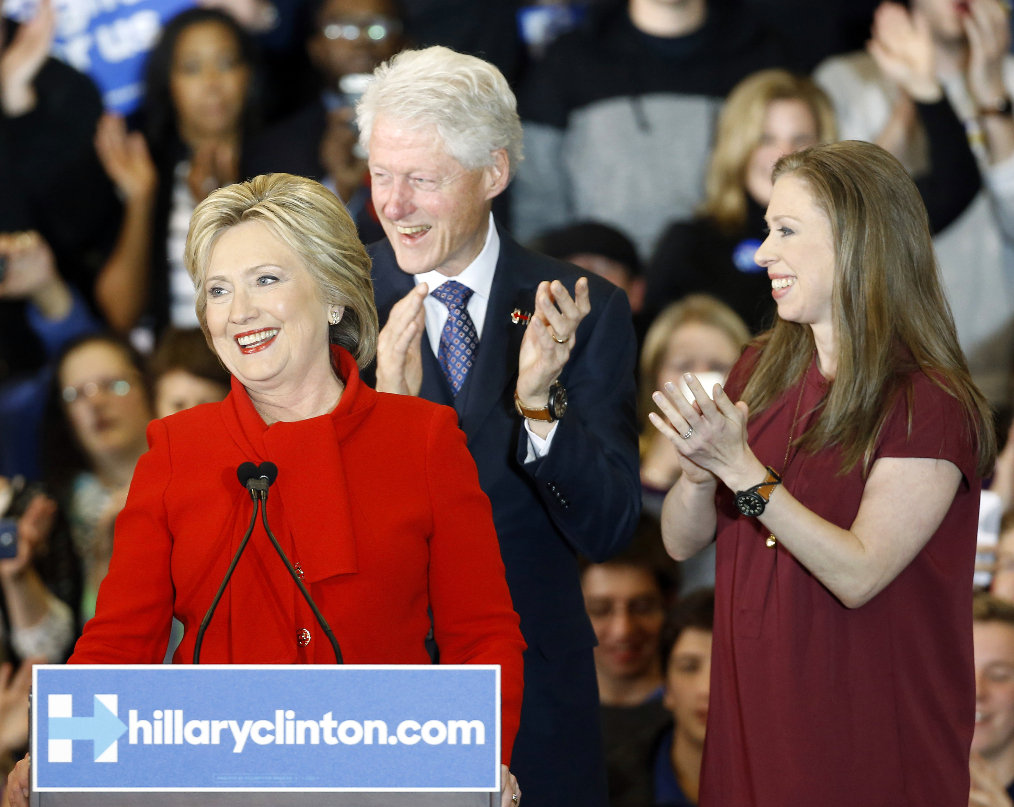 Detail Hillary Clinton Clapping Nomer 46