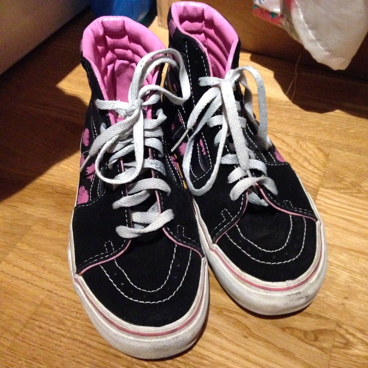 Detail Hippo Vans Nomer 16
