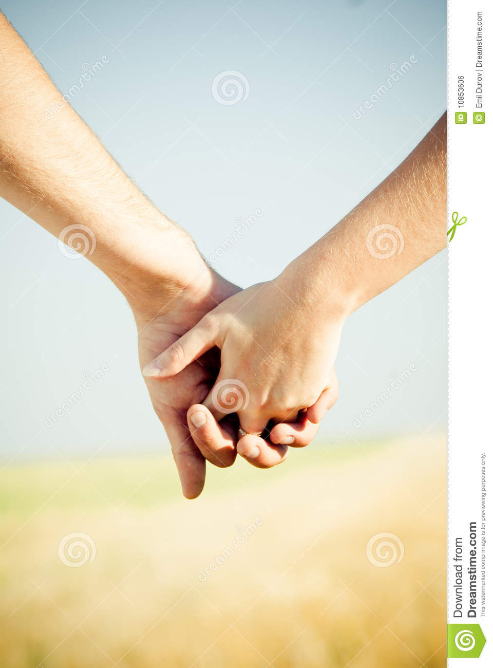 Detail Holding Hands Images Free Nomer 8