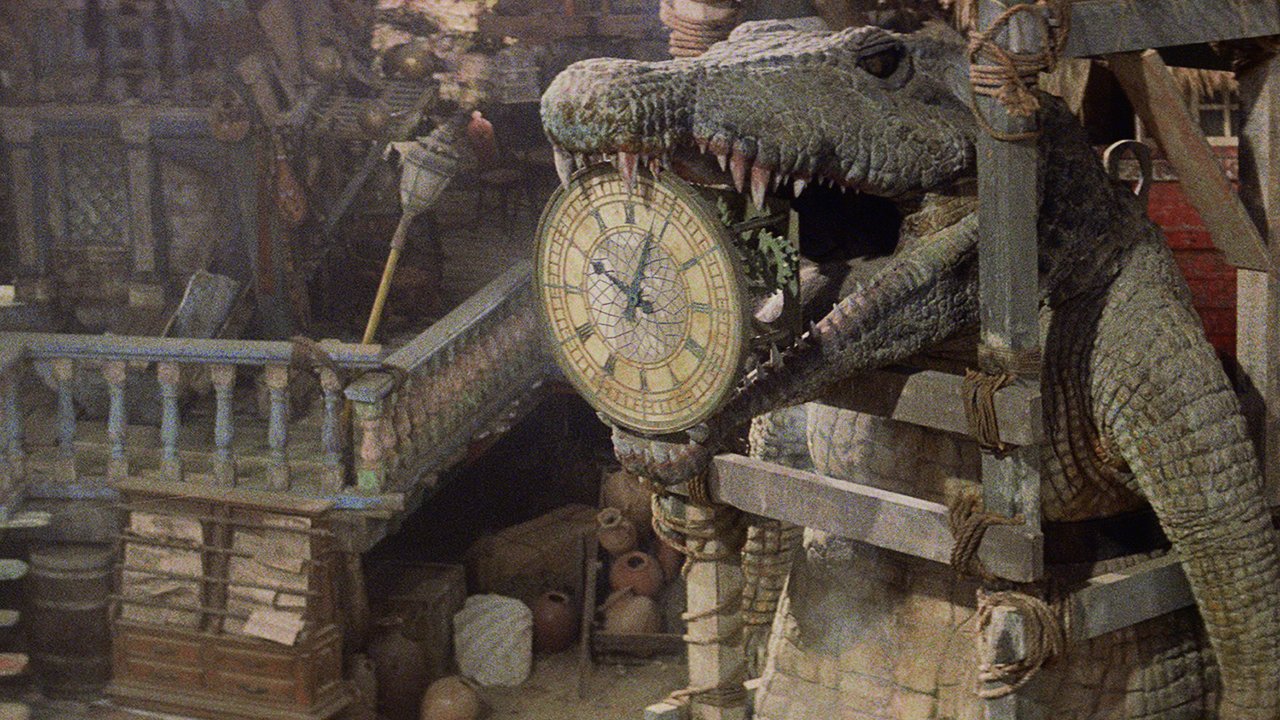 Hook Crocodile Clock Tower - KibrisPDR