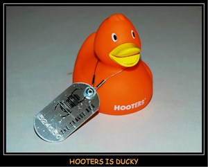 Detail Hooters Rubber Duck Nomer 7