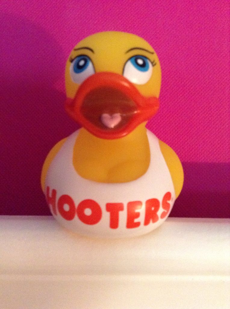 Detail Hooters Rubber Duck Nomer 9