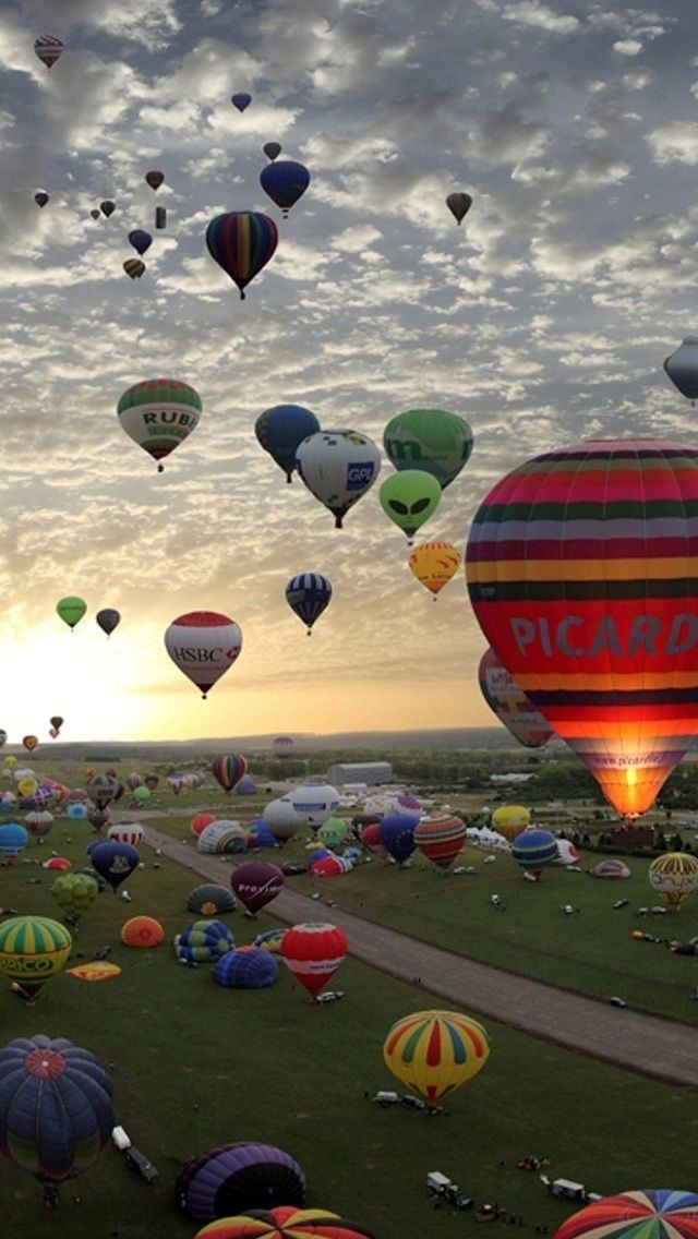 Detail Hot Air Balloon Wallpaper Nomer 54