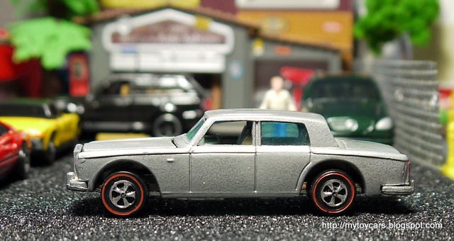 Detail Hot Wheels Rolls Royce Silver Shadow Nomer 18