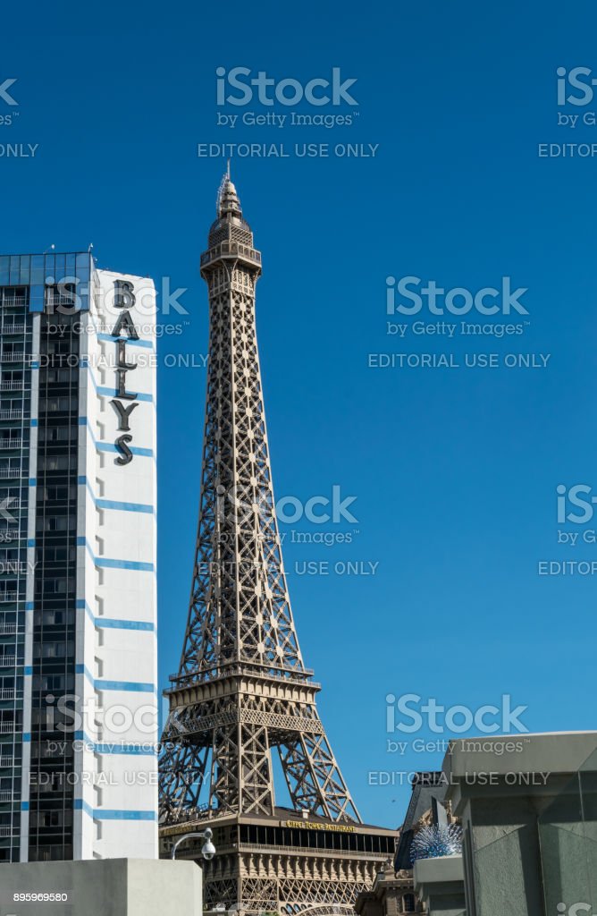 Detail Hotel Di Dekat Menara Eiffel Nomer 48