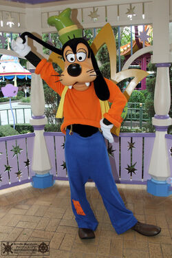 Detail How Tall Is Goofy Nomer 5