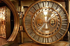 Detail How To Break Into A Bank Vault Nomer 20