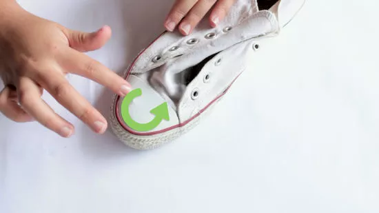 Detail How To Clean White Converse With Magic Eraser Nomer 43