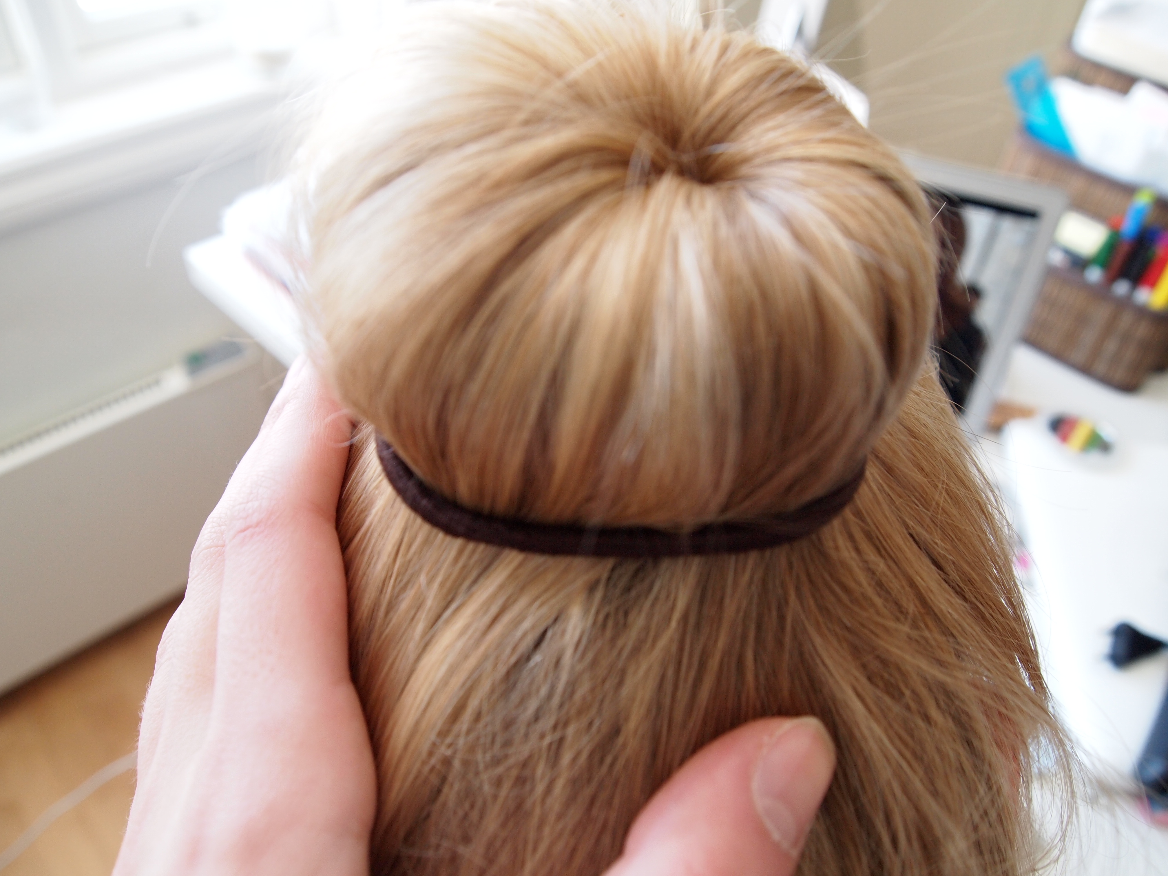 Detail How To Do A Ballet Bun Without A Donut Nomer 14