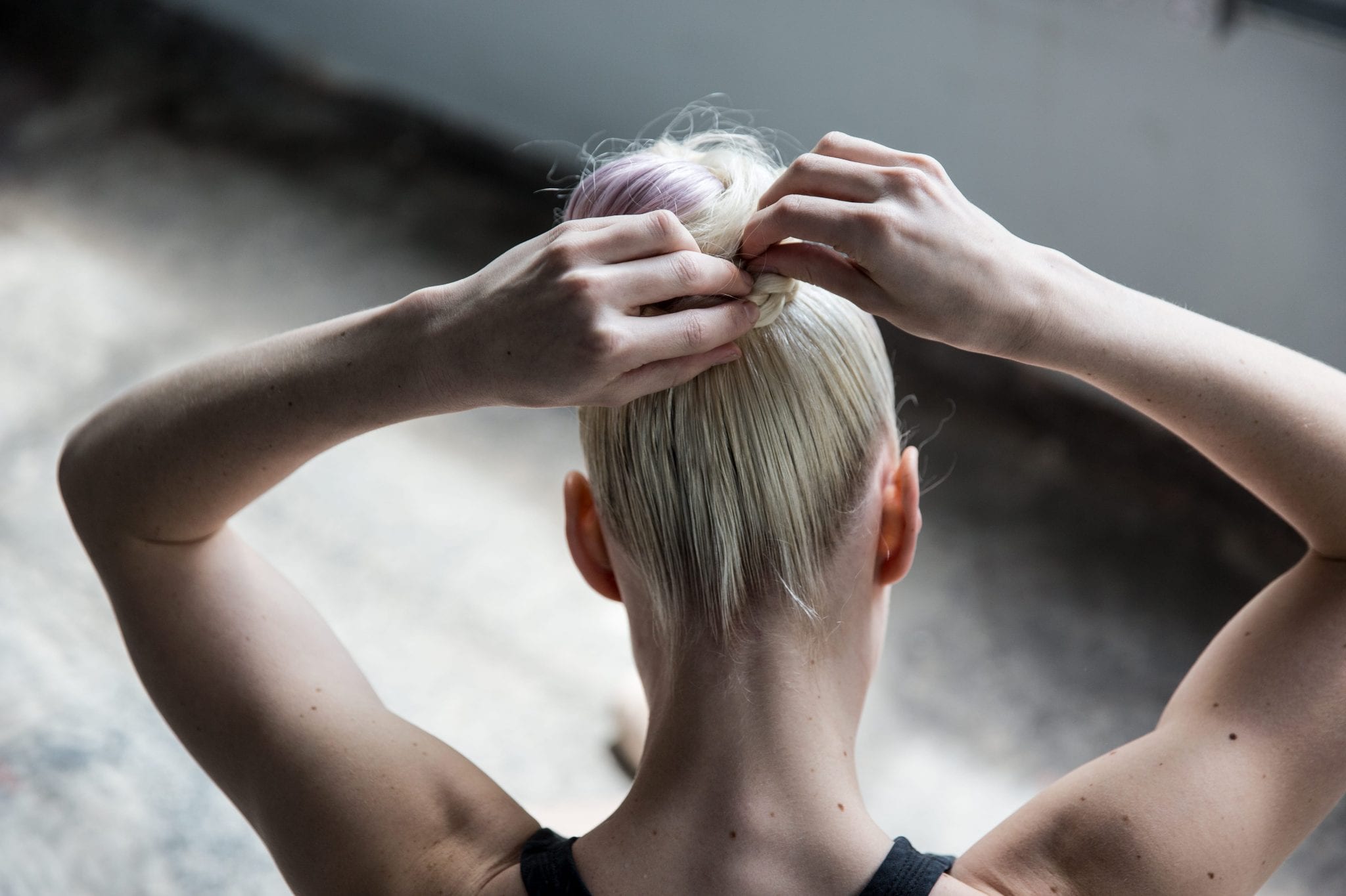 Detail How To Do A Ballet Bun Without A Donut Nomer 33