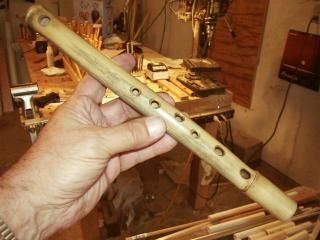 Detail How To Make A Bamboo Flute Youtube Nomer 11