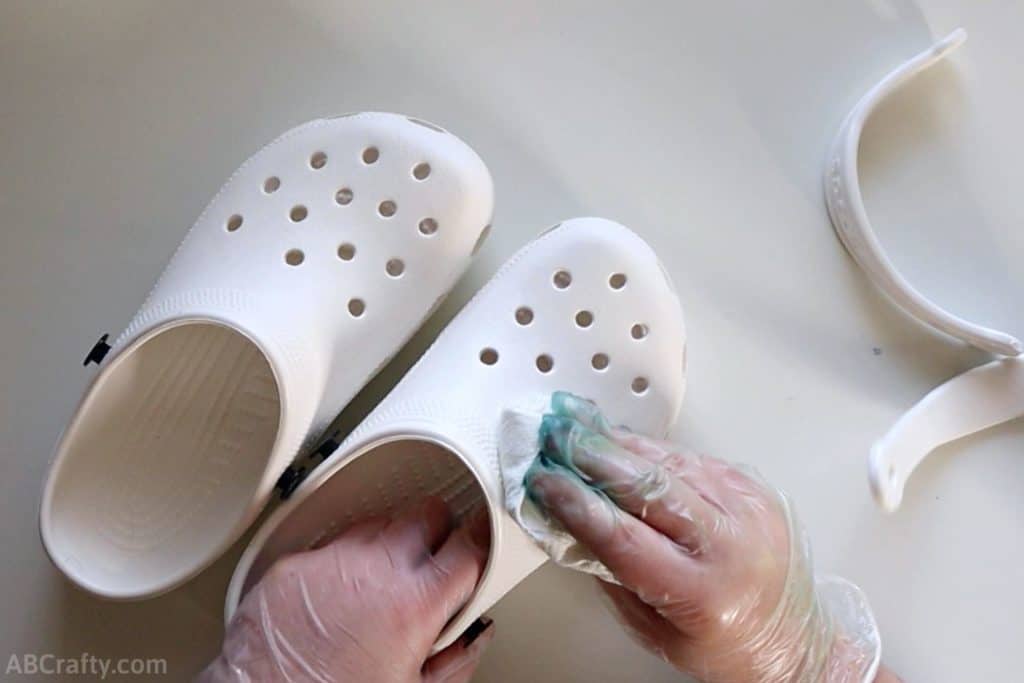 Detail How To Seal Paint On Crocs Nomer 34