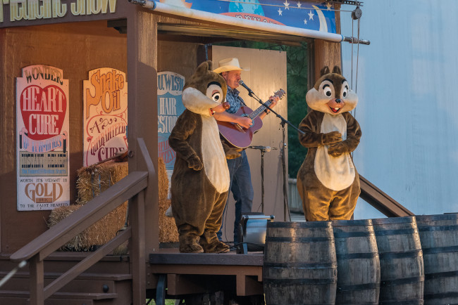 Detail How To Tell Chip And Dale Apart Nomer 12
