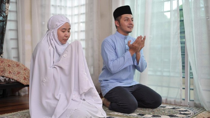 Detail Hukum Shalat Tarawih Di Rumah Nomer 17