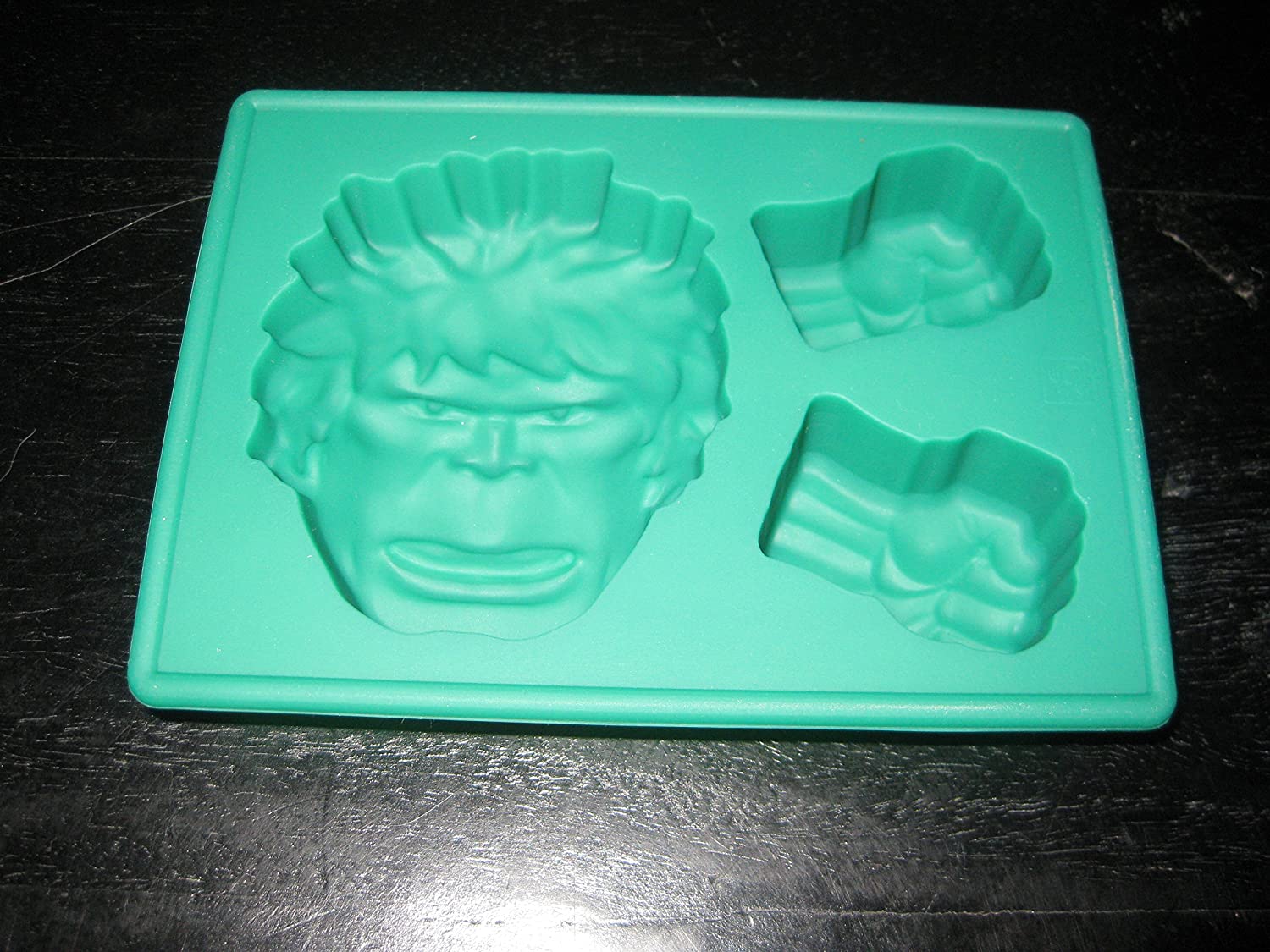 Detail Hulk Cake Pan Nomer 3