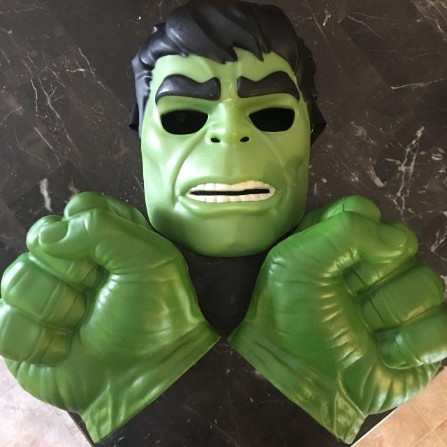 Detail Hulk Gloves And Mask Nomer 3