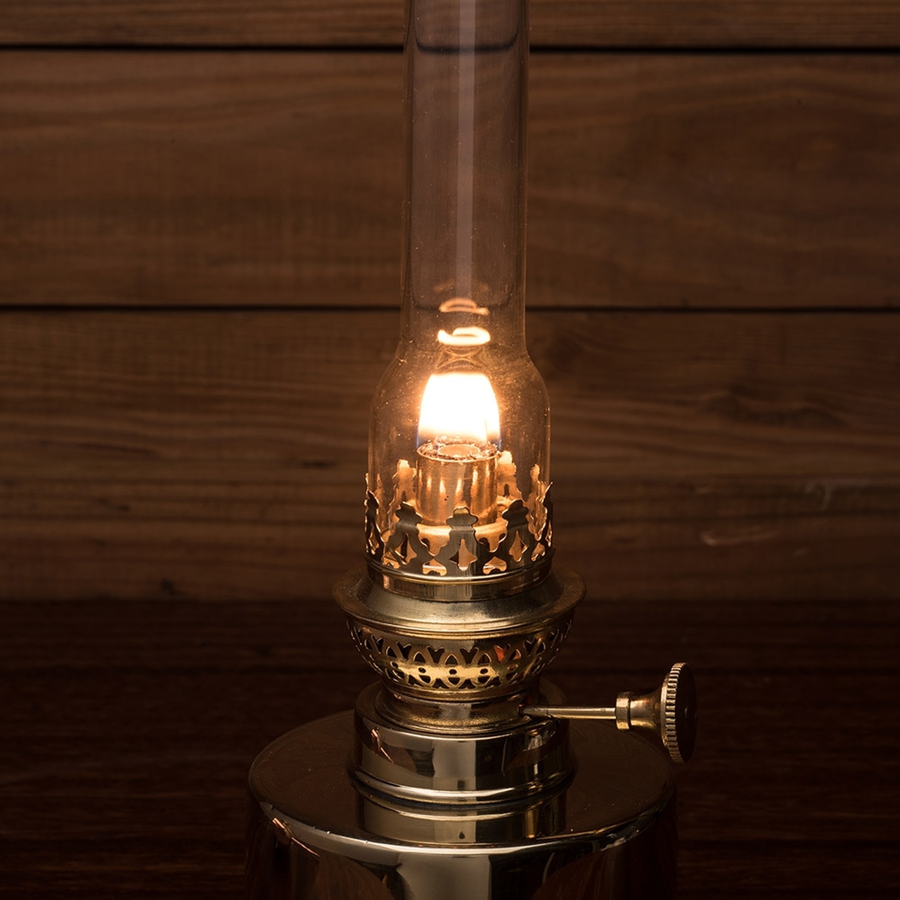 Detail Hurricane Lamp Wikipedia Nomer 17