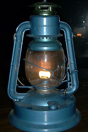 Detail Hurricane Lamp Wikipedia Nomer 22