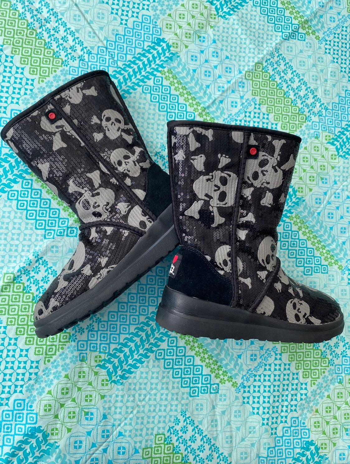 Detail I Heart Uggs Skulls Nomer 35