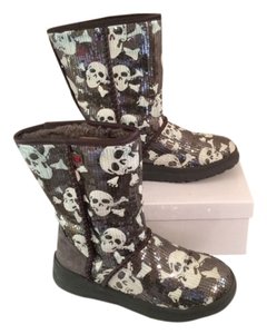 Detail I Heart Uggs Skulls Nomer 6