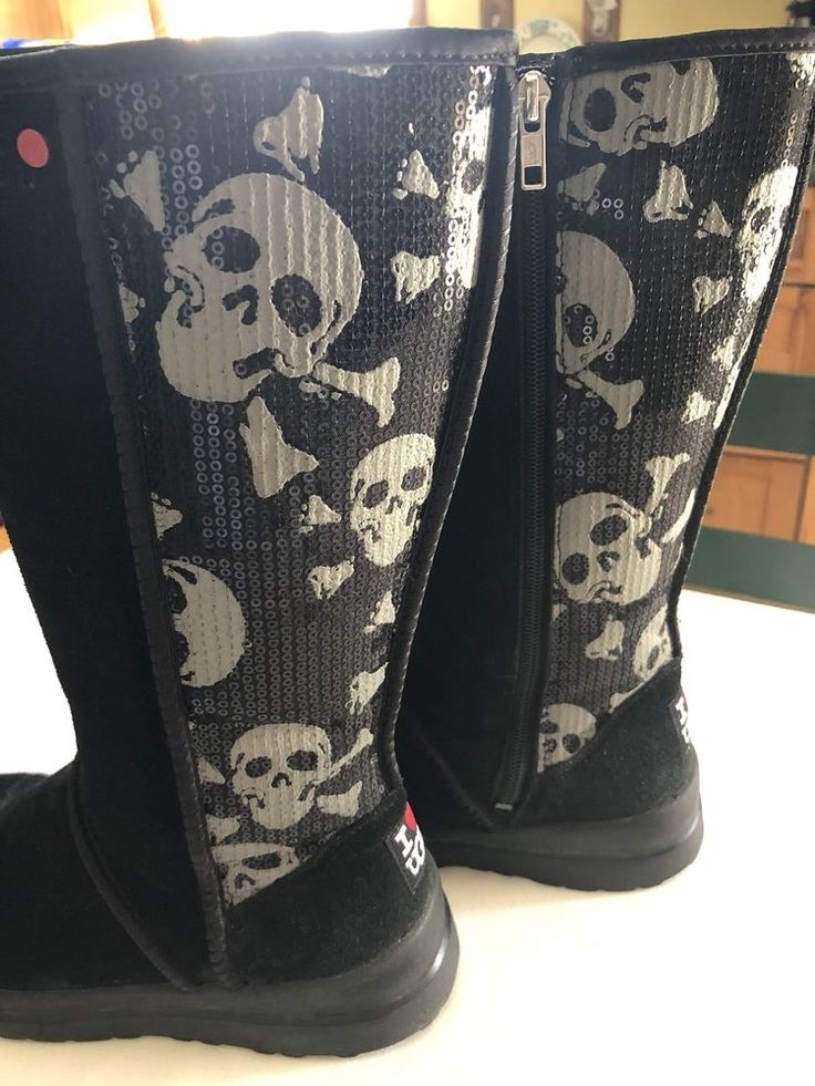 Detail I Heart Uggs Skulls Nomer 7