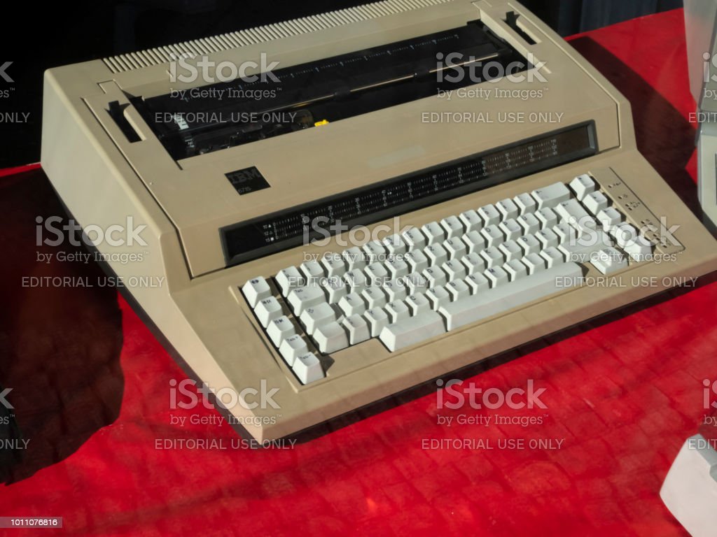 Detail Ibm Electronic Typewriter Nomer 14