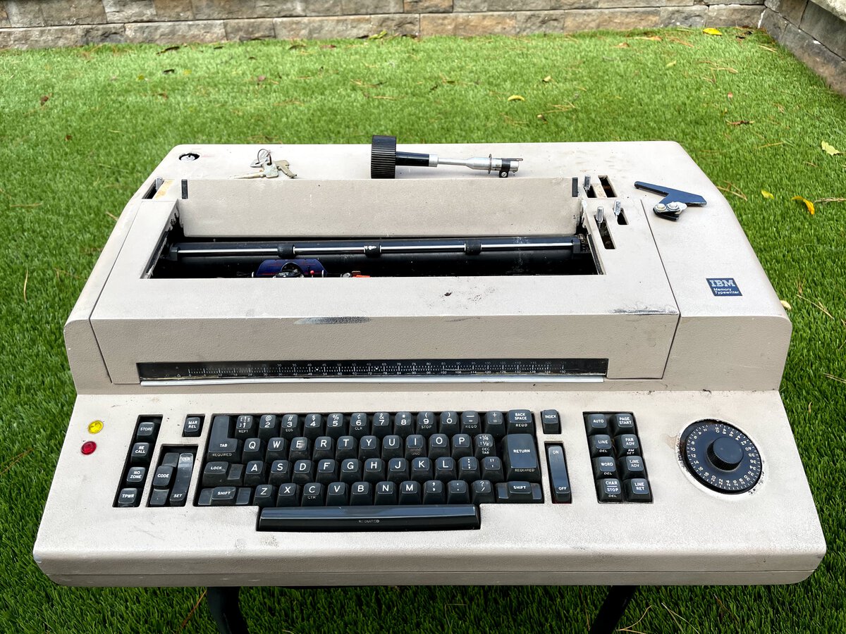Detail Ibm Electronic Typewriter Nomer 4