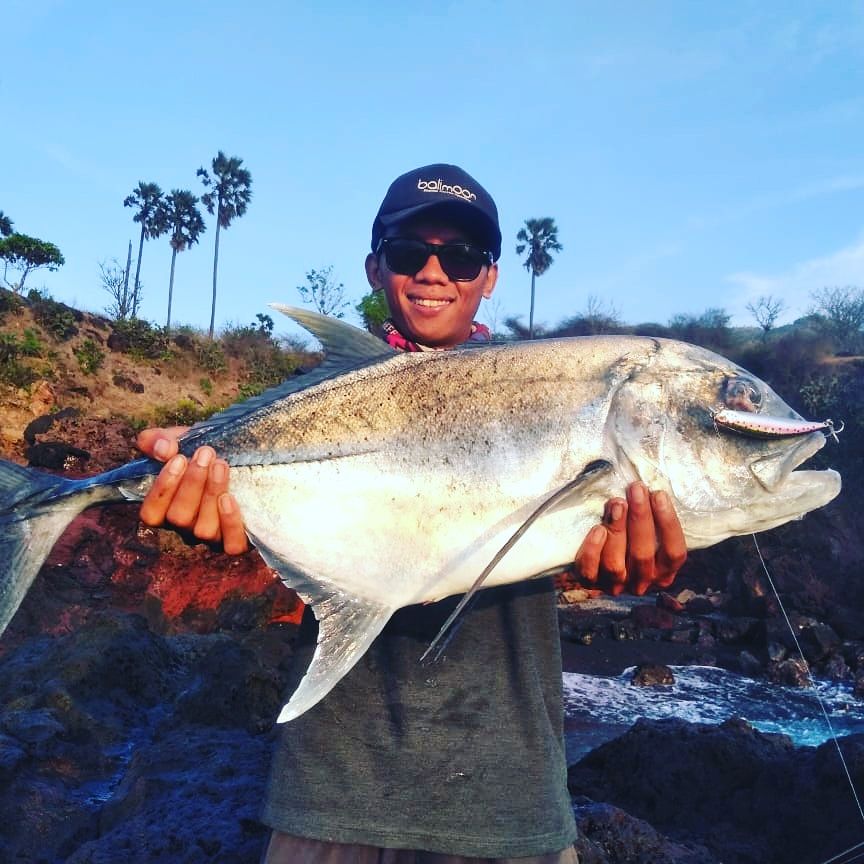 Detail Ikan Hasil Mancing Di Laut Nomer 13