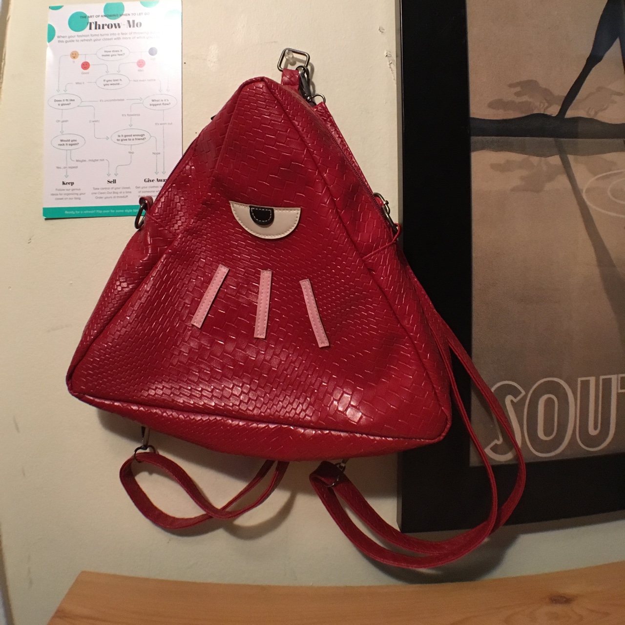 Detail Illuminati Backpack Nomer 15