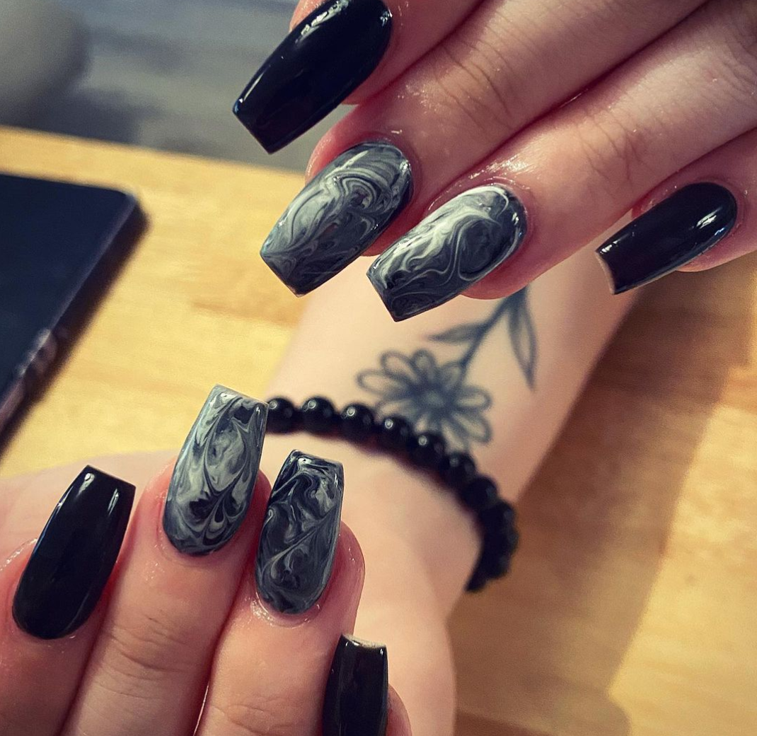 Detail Illuminati Nails Nomer 38