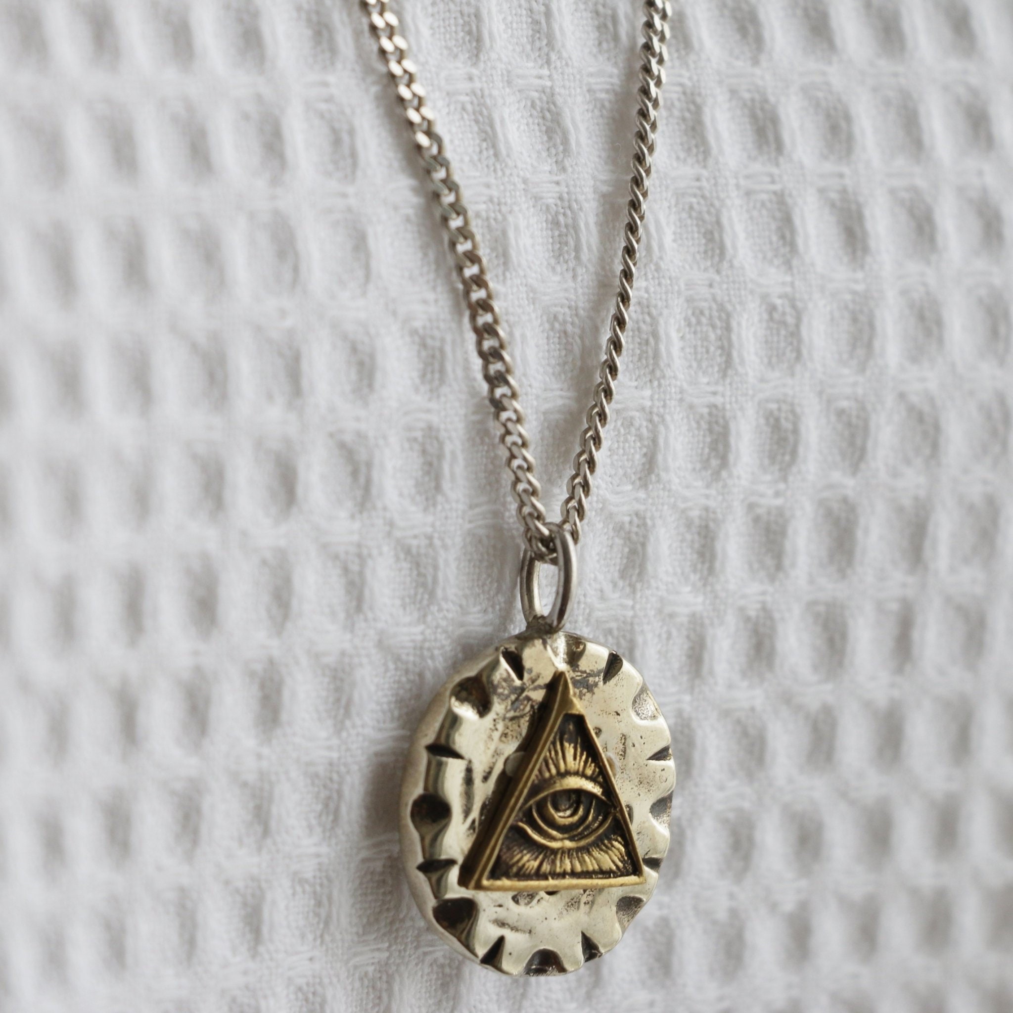 Detail Illuminati Necklace Amazon Nomer 19