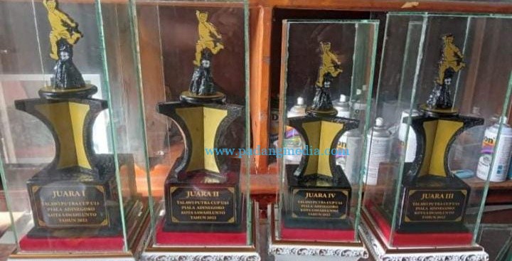 Detail Contoh Nama Piala Juara Kelas Sd Nomer 41