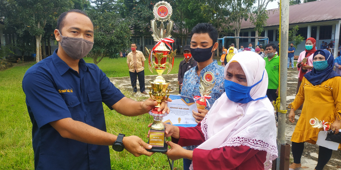 Detail Gambar Orang Juara Kelas Nomer 19