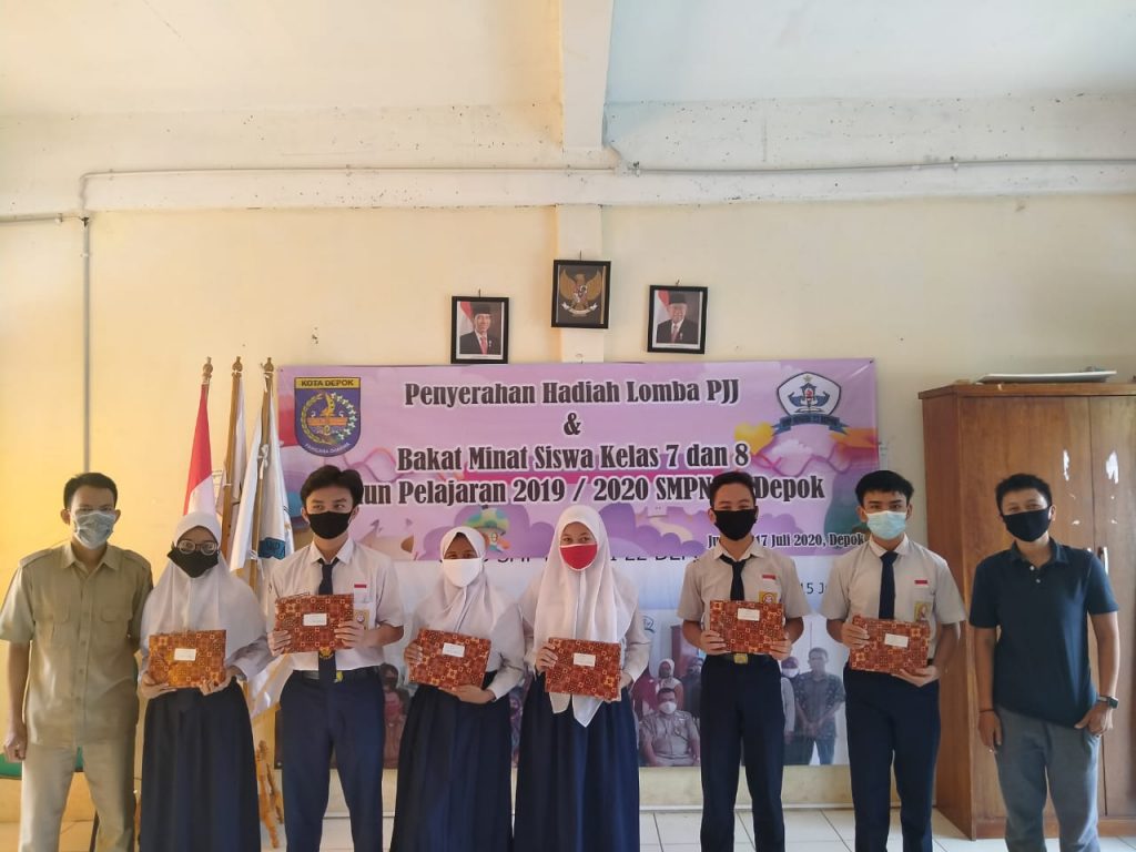 Detail Hadiah Untuk Juara Kelas Smp Nomer 10