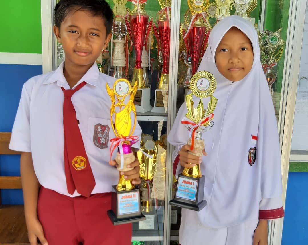 Detail Piala Juara Kelas 3 Nomer 48