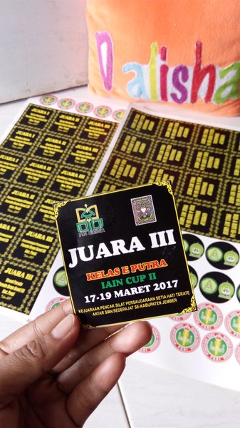 Detail Stiker Piala Juara Kelas Nomer 21